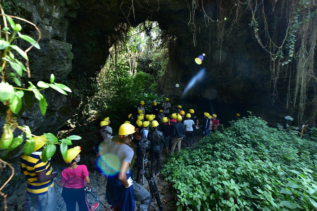 6 days rwanda mountains gorillas trekking, 6 days rwanda gorilla trekking, 6 days rwanda gorilla trekking and lake kivu adventure, 6 days rwanda gorillas tracking, six days rwanda gorillas trekking, 6 days gorilla trek rwanda, six days rwanda tour, Six days best of rwanda, six days rwanda gorilla safari, six days gorillas in rwanda